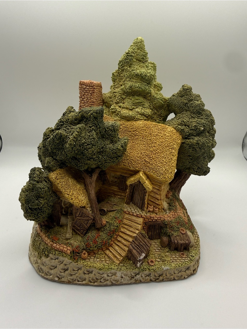 David Winter Cottage Vintage 1985 "Hermits Humblehome"